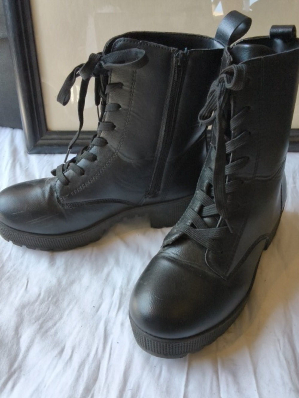 Black Lace-Up Platform Ankle Boots - Women 10 - Picture 3 of 6